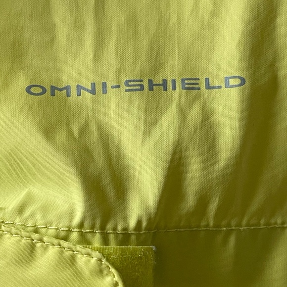 Columbia Omni Shield Spring Yellow/Neon Light Rain Jacket (size M) - Picture 3 of 6